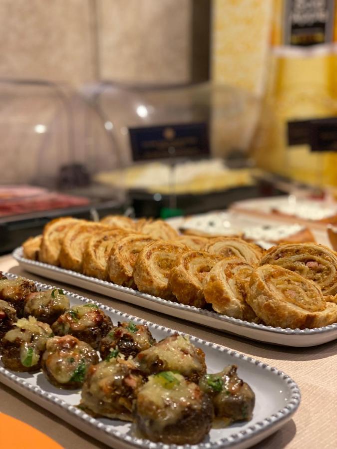 Labirint Boutique Hotel بوخارست المظهر الخارجي الصورة
