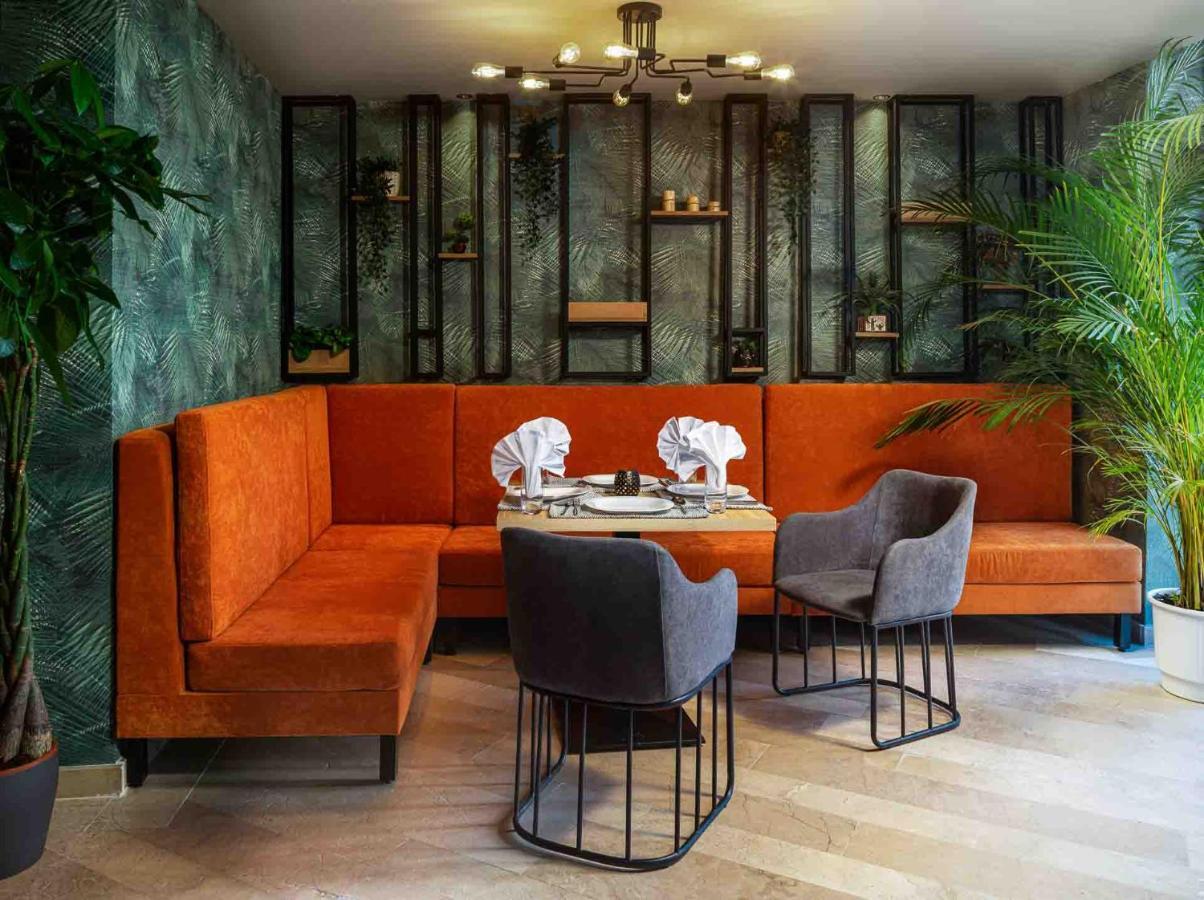 Labirint Boutique Hotel بوخارست المظهر الخارجي الصورة