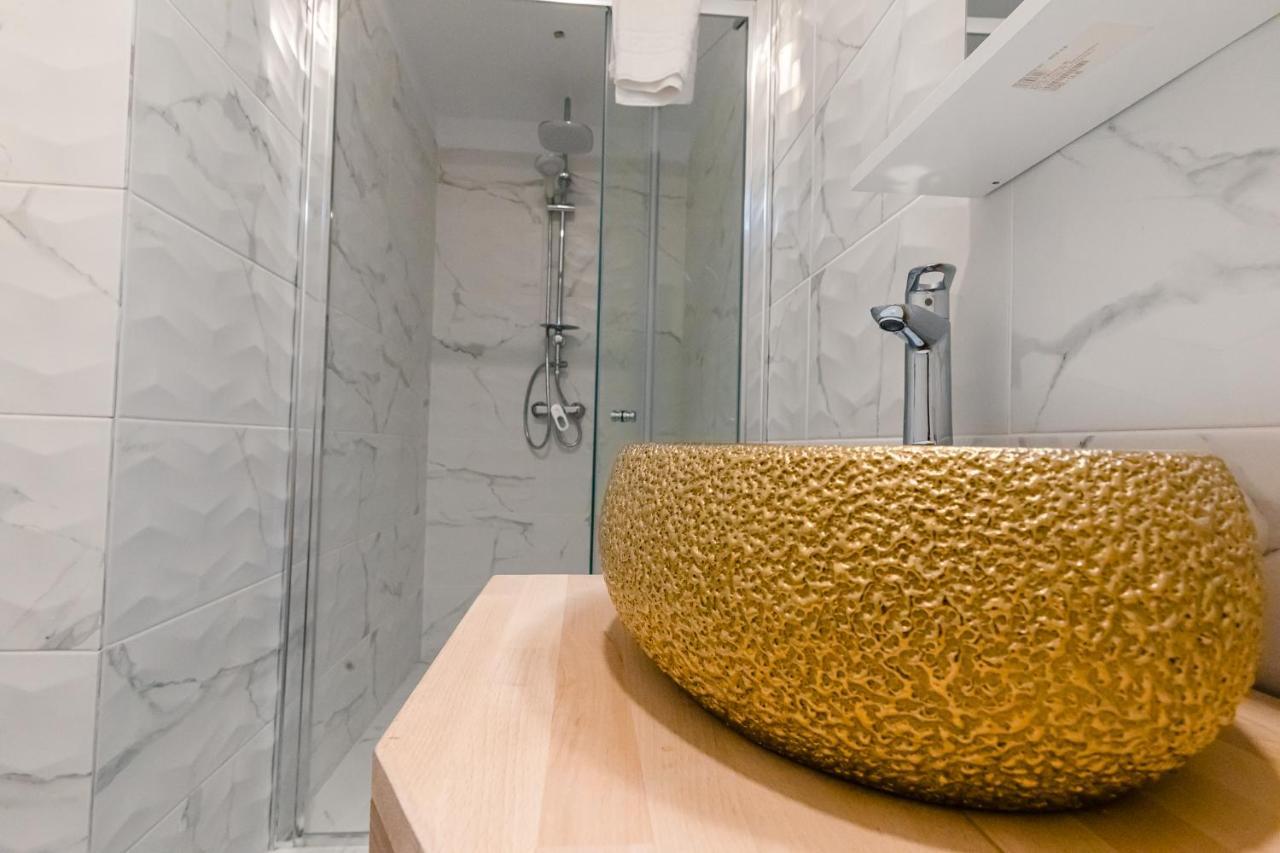 Labirint Boutique Hotel بوخارست المظهر الخارجي الصورة