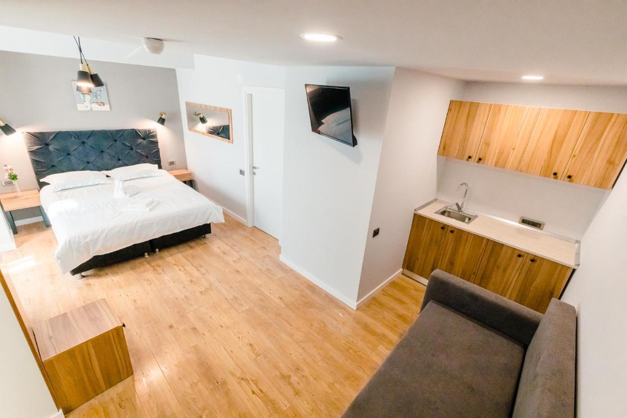 Labirint Boutique Hotel بوخارست المظهر الخارجي الصورة